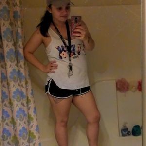 Meet your Posher, Crystal